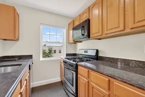 $169,900 | 3868 9th Street Southeast, Unit 301, Washington, DC 20032