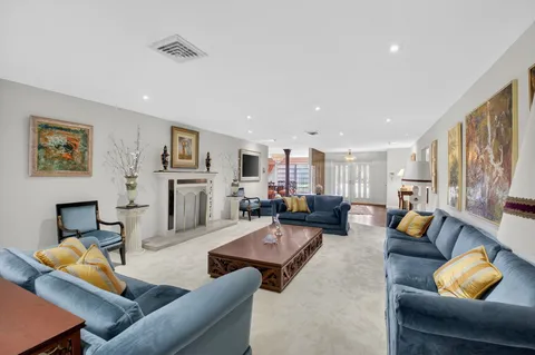 $2,000,000 | 2101 Northwest 25th Street, Boca Raton, FL 33431