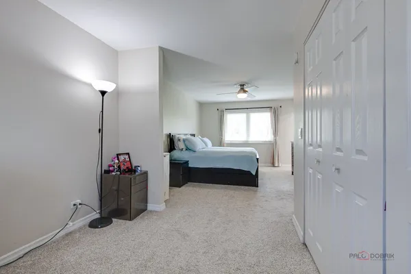 Contact Agent | 117 Annapolis Drive, Vernon Hills, IL 60061