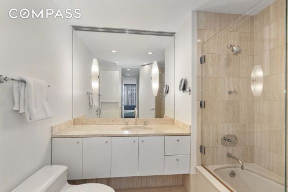 15 West 53rd Street, Unit 9C Manhattan, NY 10019 - Photo 5 of 9