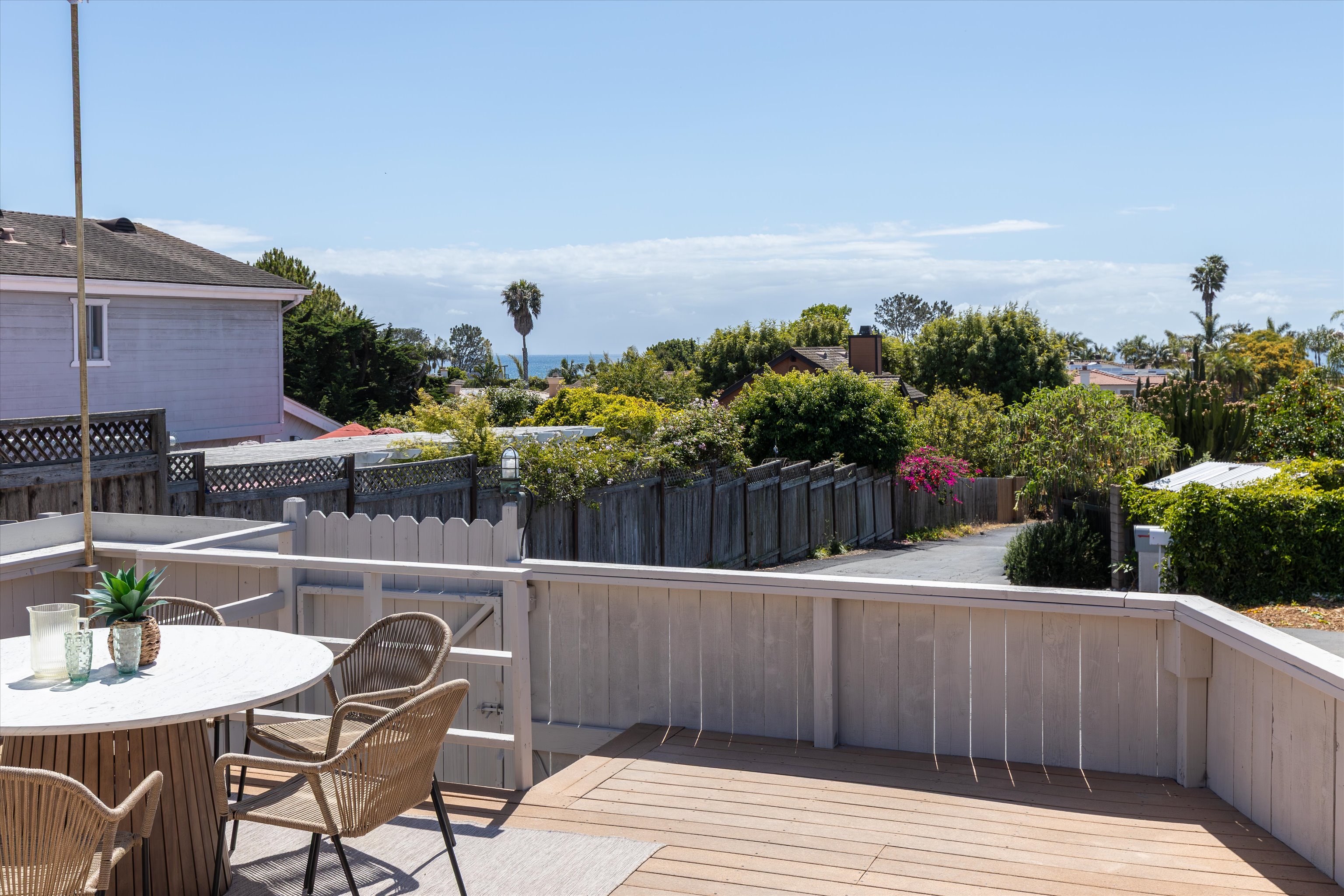 387 1/2 Ocean View Avenue Encinitas, CA 92024 - Photo 3 of 29