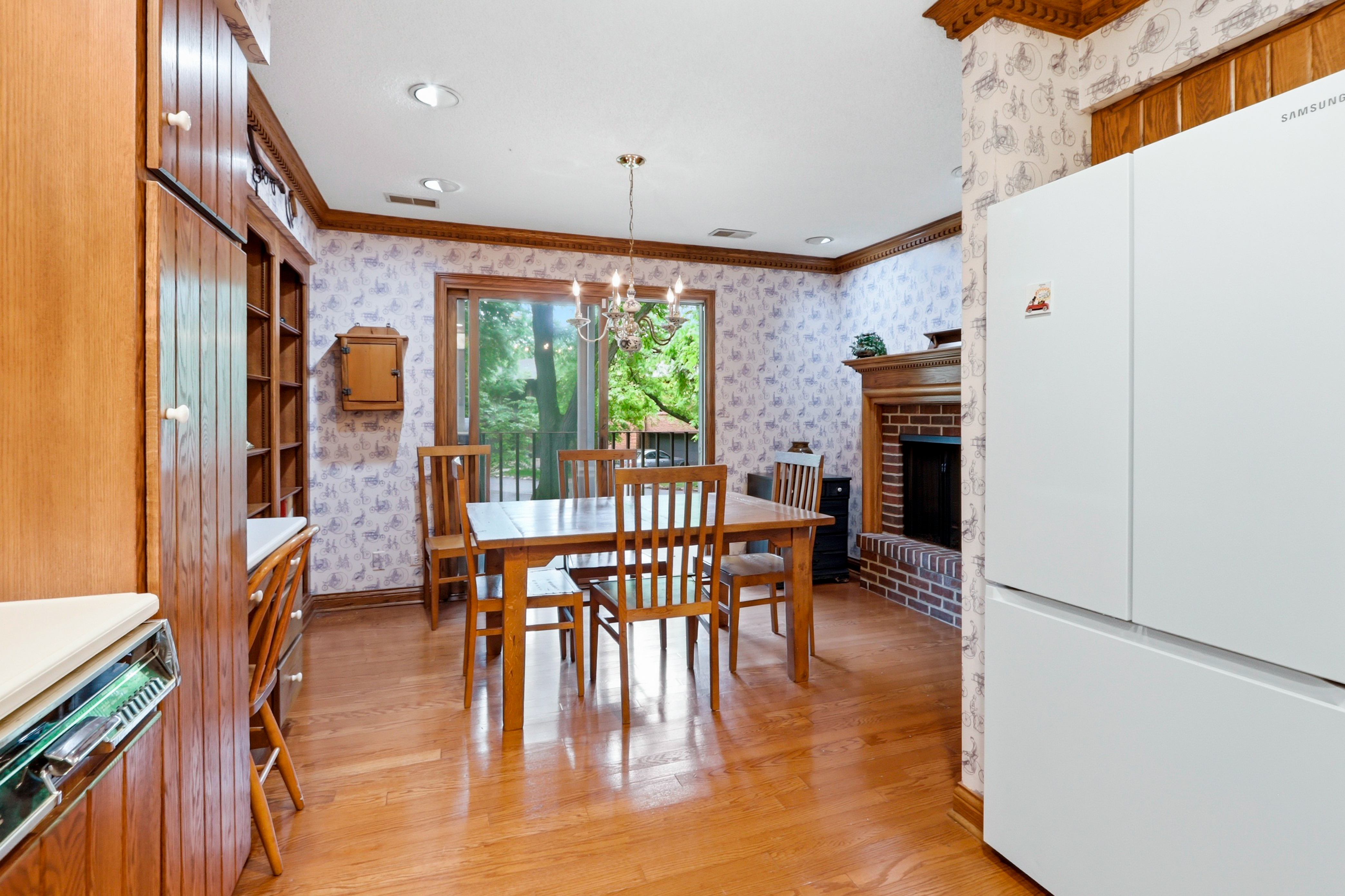 75 Boardwalk Place, Unit 103 Park Ridge, IL 60068 - Photo 9 of 27
