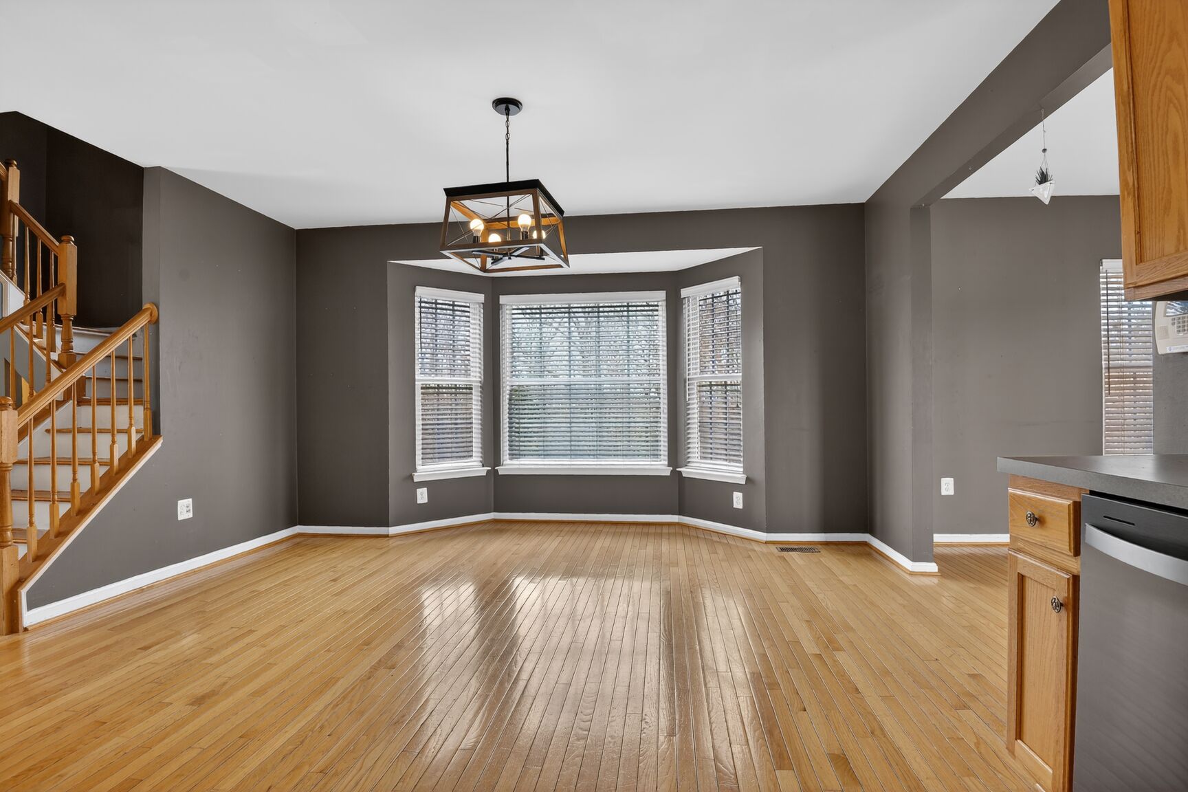 9820 Cheshire Ridge Circle Manassas, VA 20110 - Photo 5 of 25