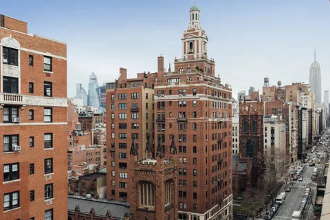 $2,500,000 | 25 5th Avenue, Unit 12F | Greenwich Village