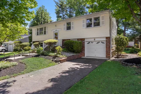 $500,000 | 319 Brentwood Avenue, Cherry Hill, NJ 08002