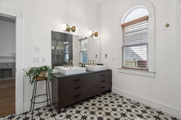 $1,300,000 | 1403 Forest Avenue, Nashville, TN 37206