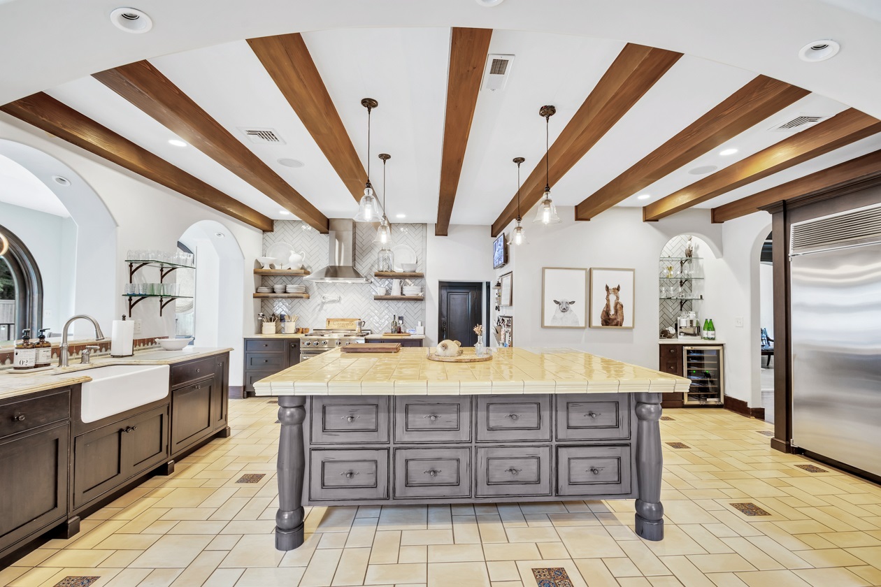 35 Grymes Hill Road Staten Island, NY 10301 - Photo 9 of 31