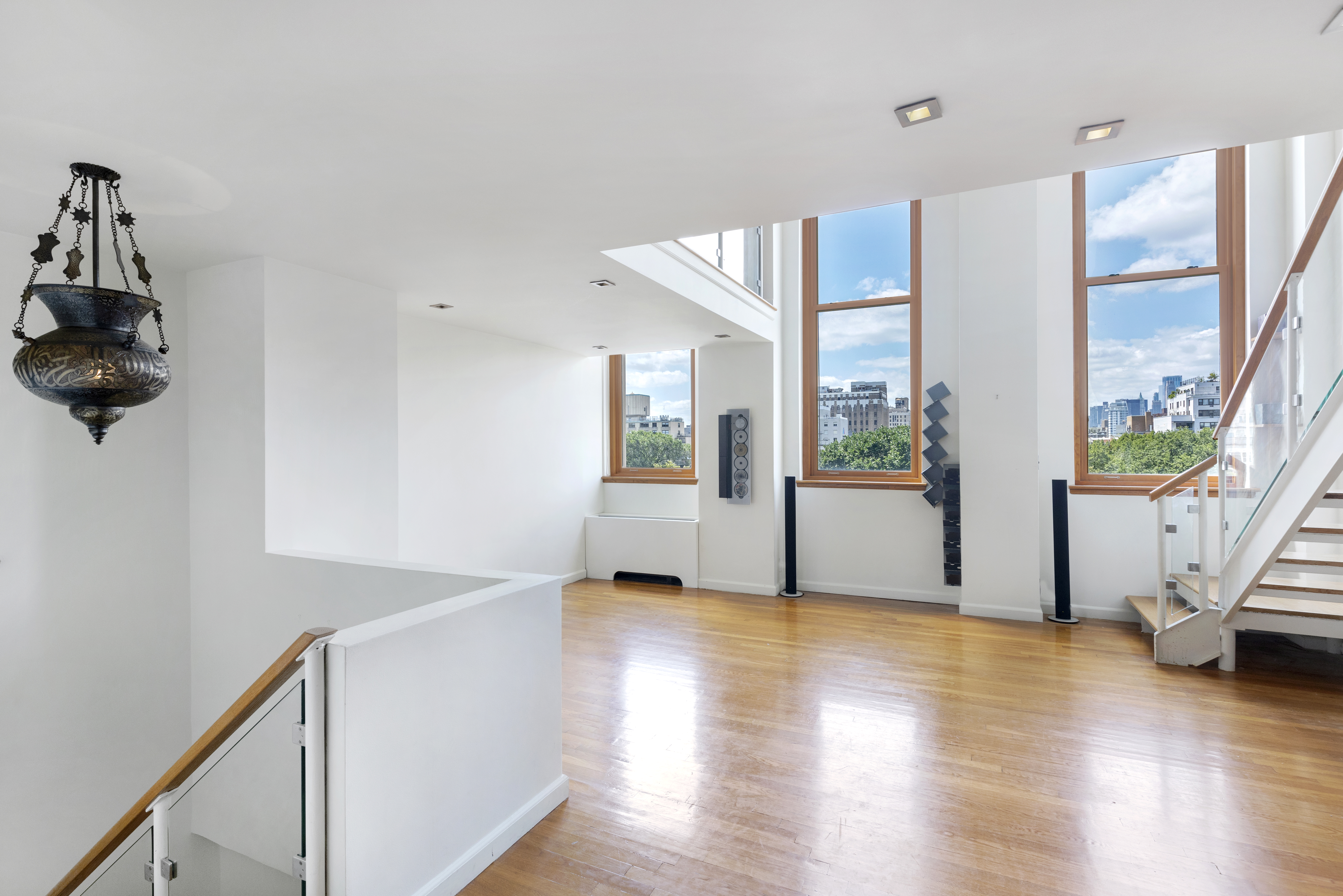 305 2nd Avenue, Unit 537 Manhattan, NY 10003 - Photo 2 of 11 a view of an entryway with wooden floor