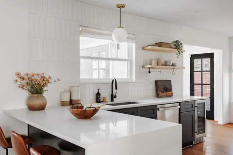 $950,000 | 7402 Whistlestop Drive, Austin, TX 78749