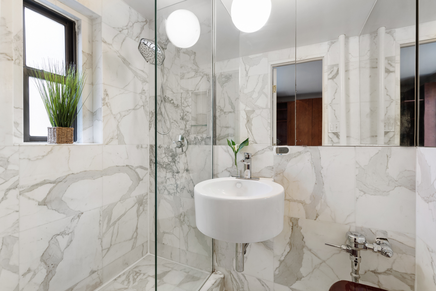 319 West 18th Street, Unit 5C Manhattan, NY 10011 - Photo 5 of 7