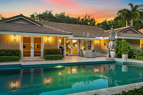 $1,200,000 | 10 Bentwood Road, Palm Beach Gardens, FL 33418