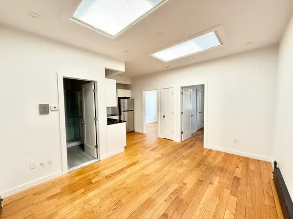 $2,350 | 2013 Flatbush Avenue, Unit 2R | Flatlands