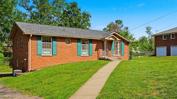 $379,000 | Des Moines Drive, Hermitage, TN 37076
