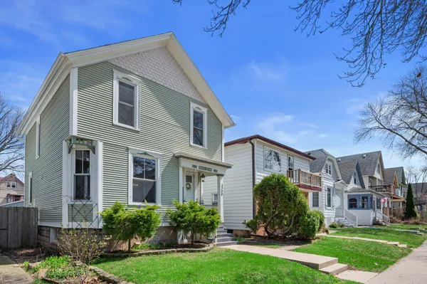 $399,900 | 3328 North Bartlett Avenue, Milwaukee, WI 53211