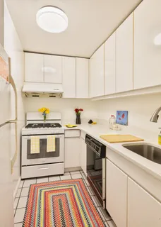 $1,450,000 | 275 Greenwich Street, Unit 2A | TriBeCa