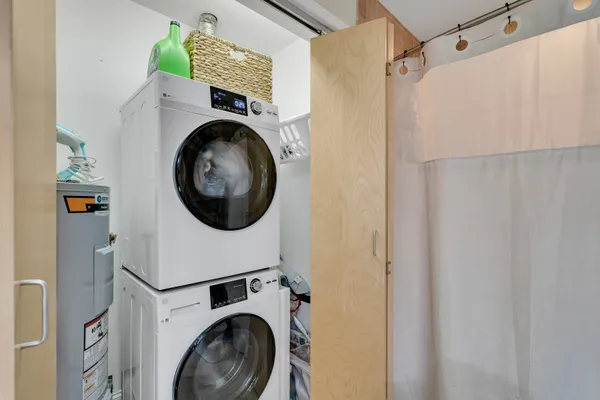 $575,000 | 10 Ocean Avenue, Unit 403, Revere, MA 02151