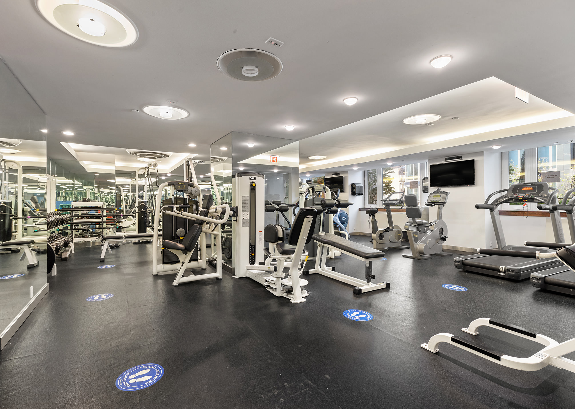 300 East 77th Street, Unit 8BC Manhattan, NY 10075 - Photo 16 of 17