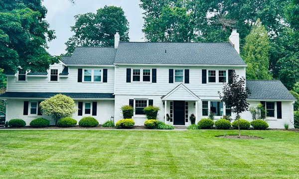 $1,275,000 | 417 Heatherwood Lane, Devon, PA 19333
