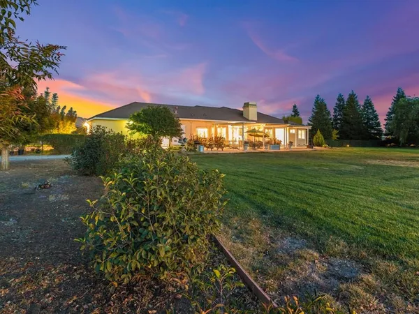 $3,188,000 | 10531 Korn Lane, Gilroy, CA 95020