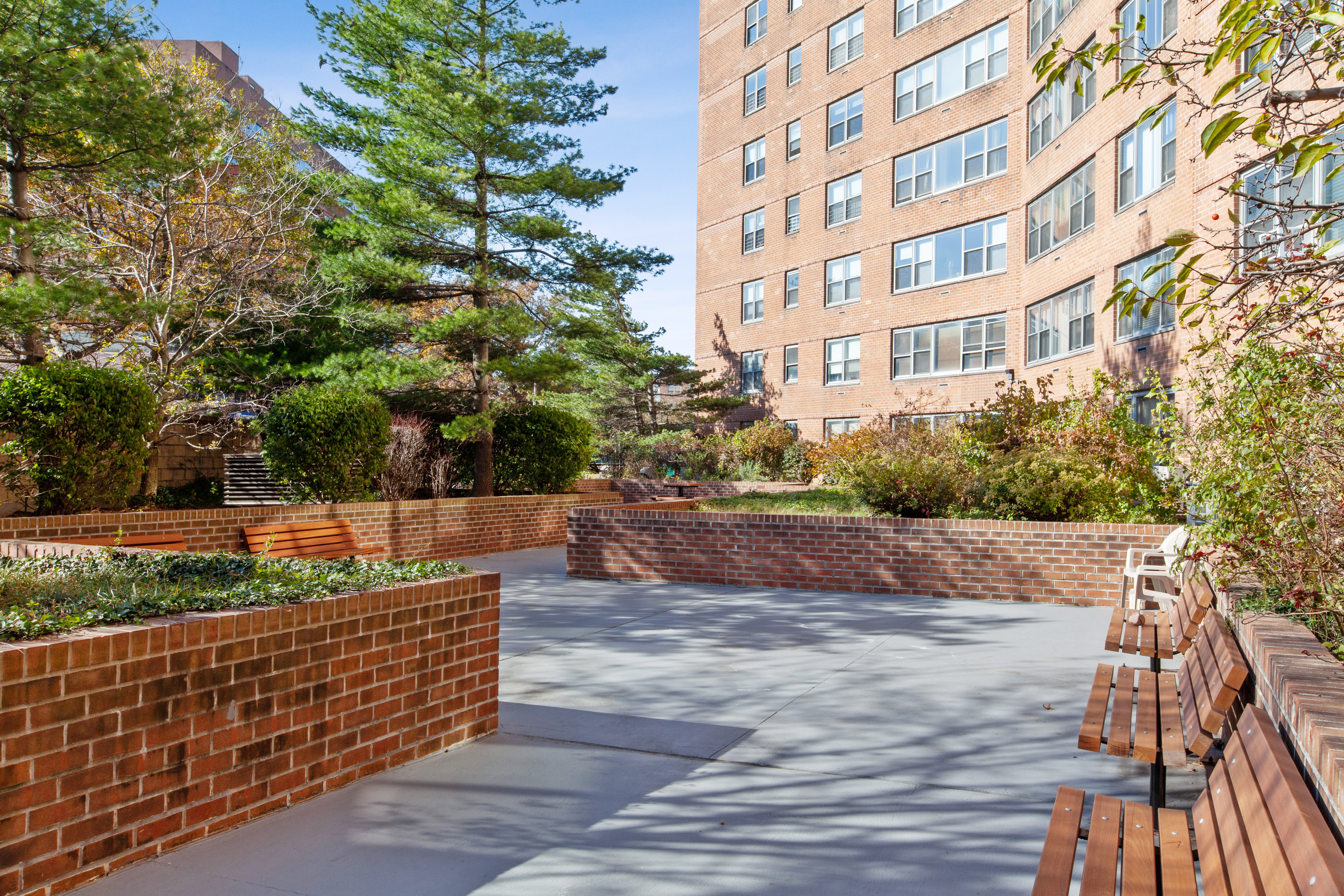 70-25 Yellowstone Boulevard, Unit 11D Queens, NY 11375 - Photo 20 of 25 a view of an outdoor space