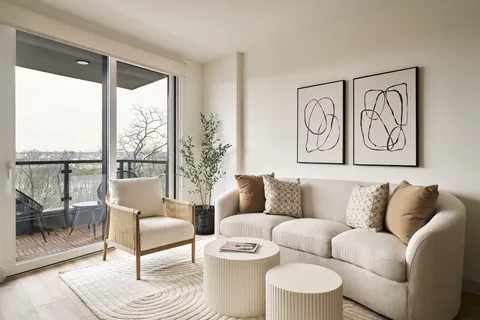 $3,700 | 44-14 Douglaston Parkway, Unit 5B | Douglaston