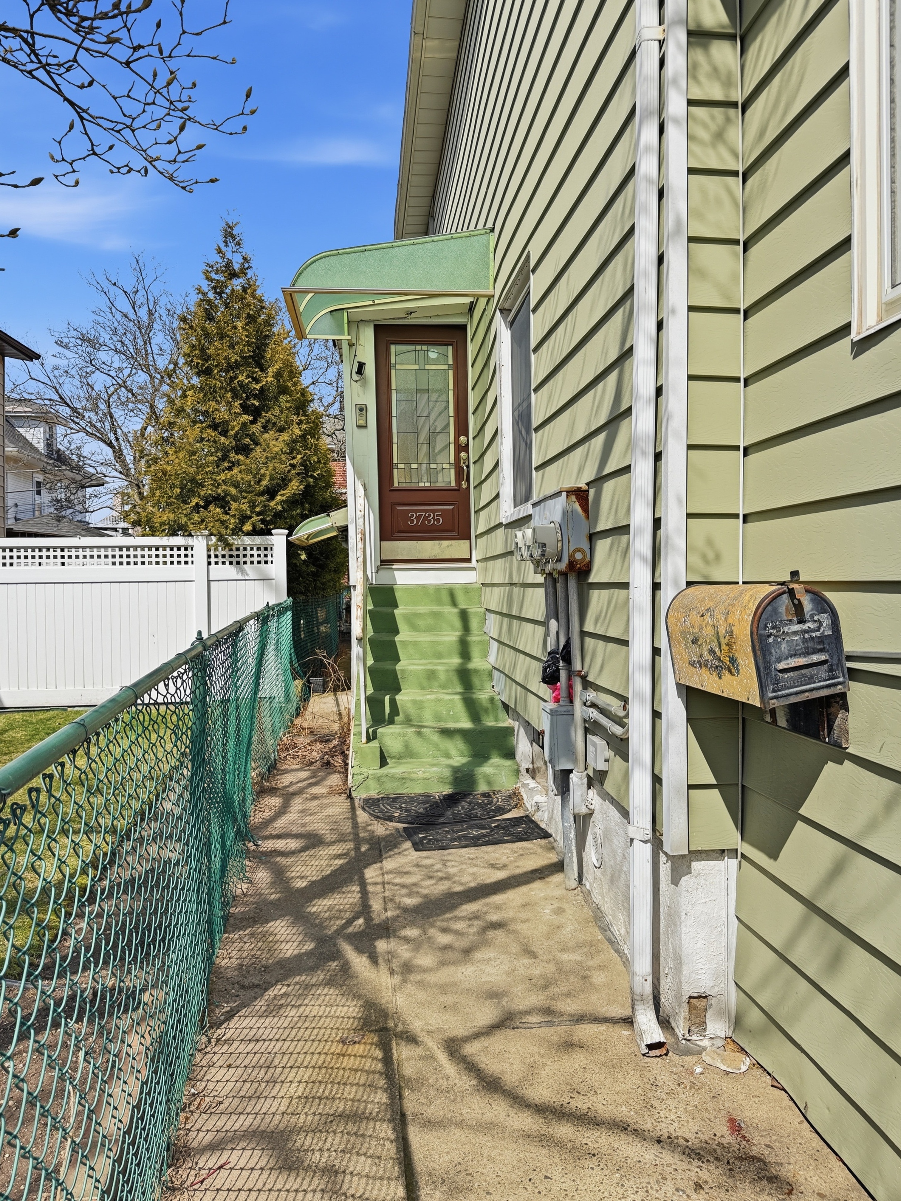 3735 Oceanic Avenue Brooklyn, NY 11224 - Photo 13 of 26 a view of a porch with a bench