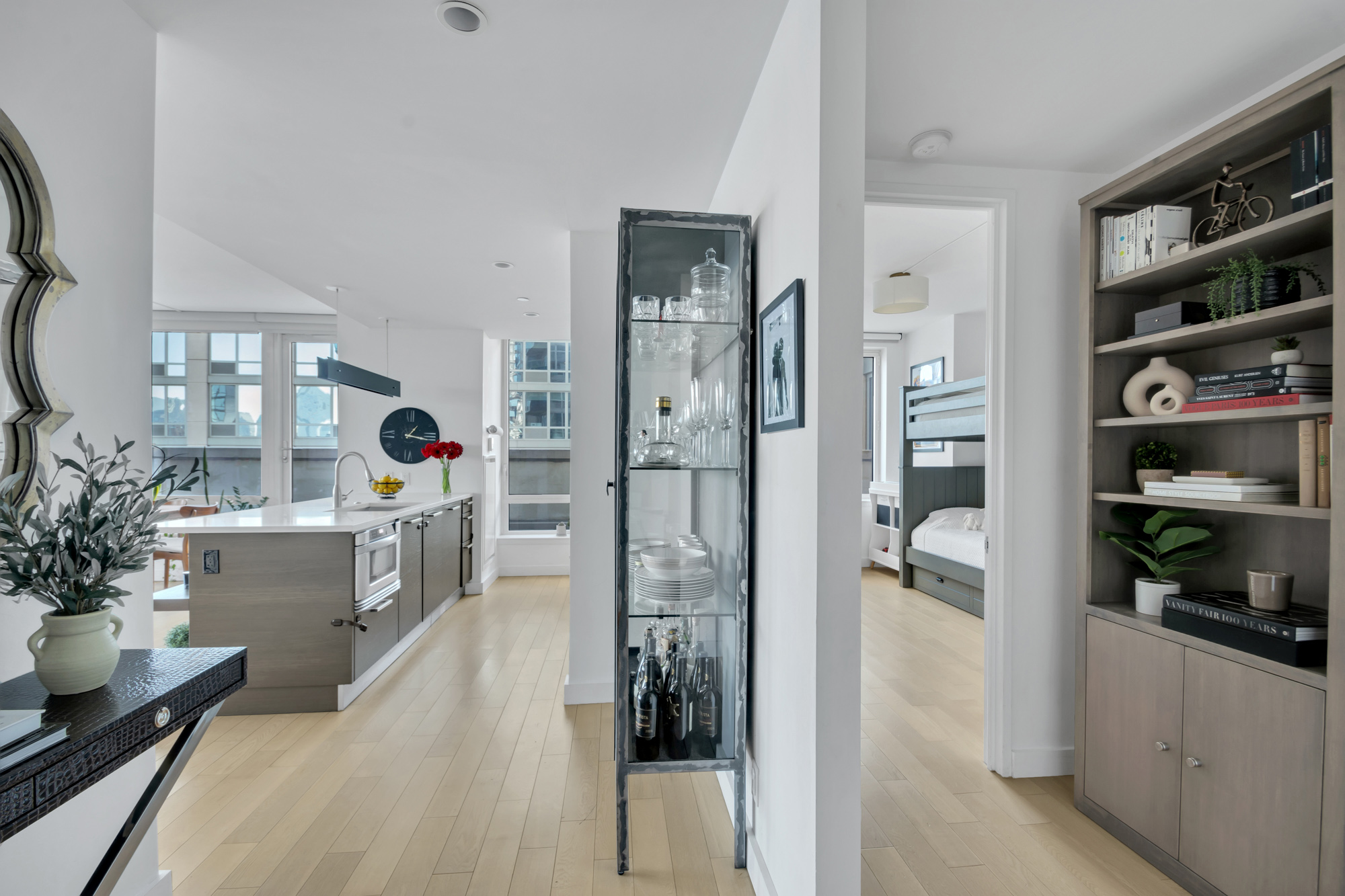 22 North 6th Street, Unit 6D Brooklyn, NY 11249 - Photo 2 of 33
