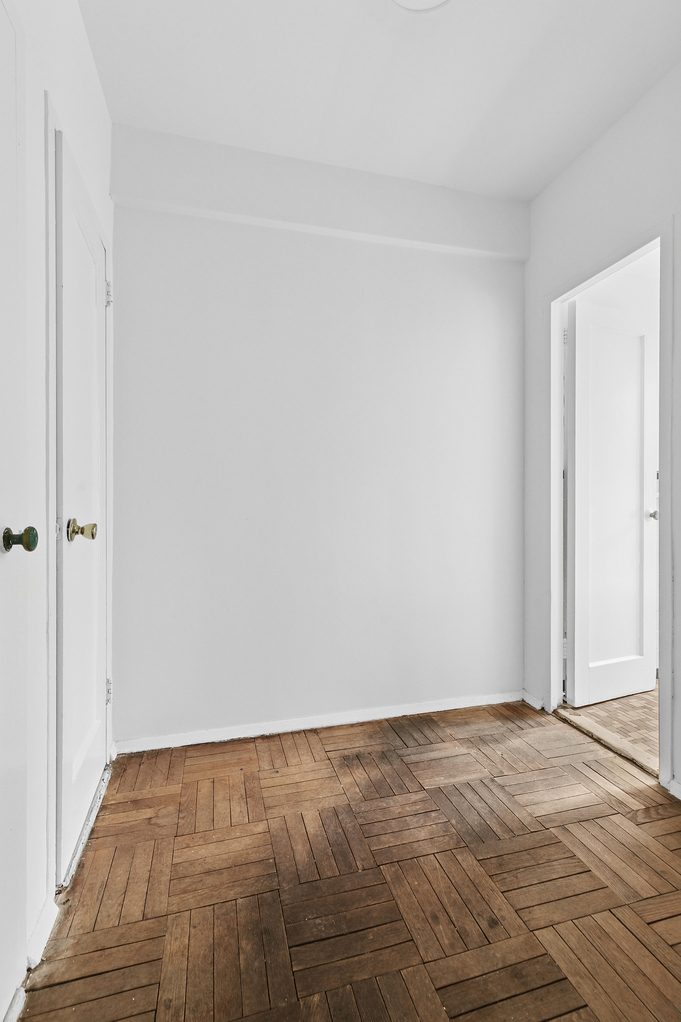 500 Grand Street, Unit C1D Manhattan, NY 10002 - Photo 5 of 8 a view of an empty room