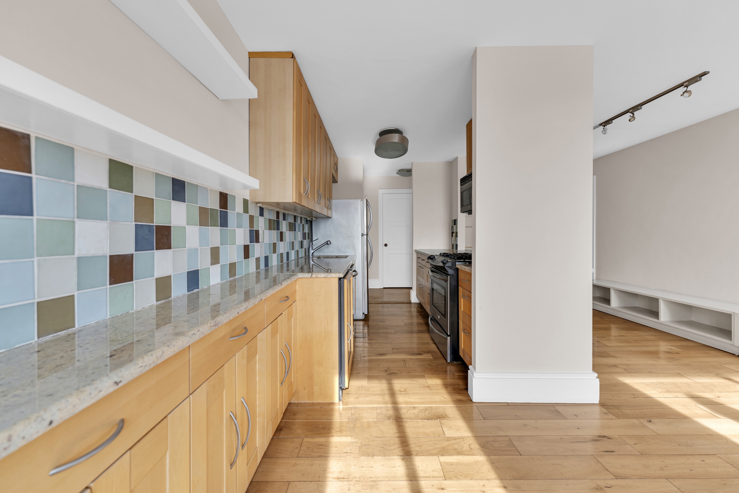 3671 Hudson Manor Terrace, Unit 14J Bronx, NY 10463 - Photo 2 of 17