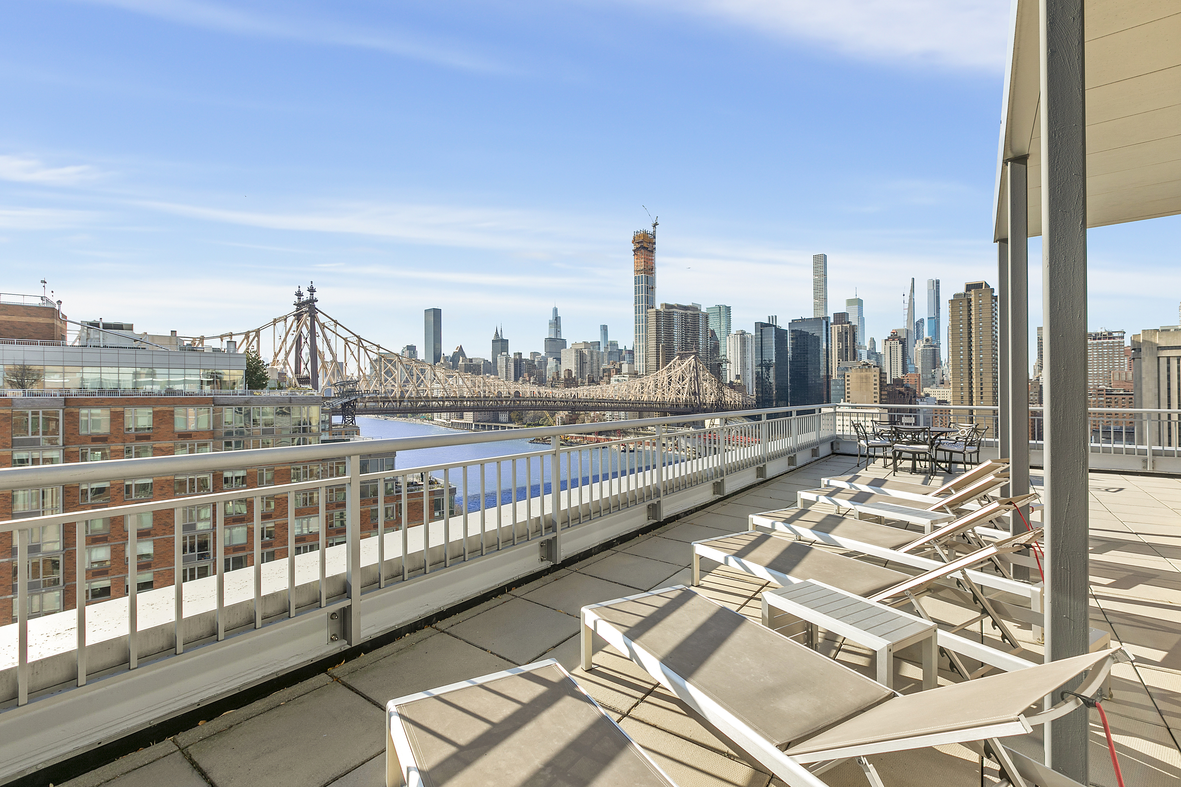 455 Main Street, Unit 5K Manhattan, NY 10044 - Photo 9 of 12 a view of balcony with city view