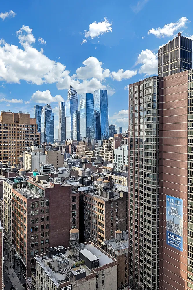 $9,056 | 77 West 24th Street, Unit 29F | Flatiron