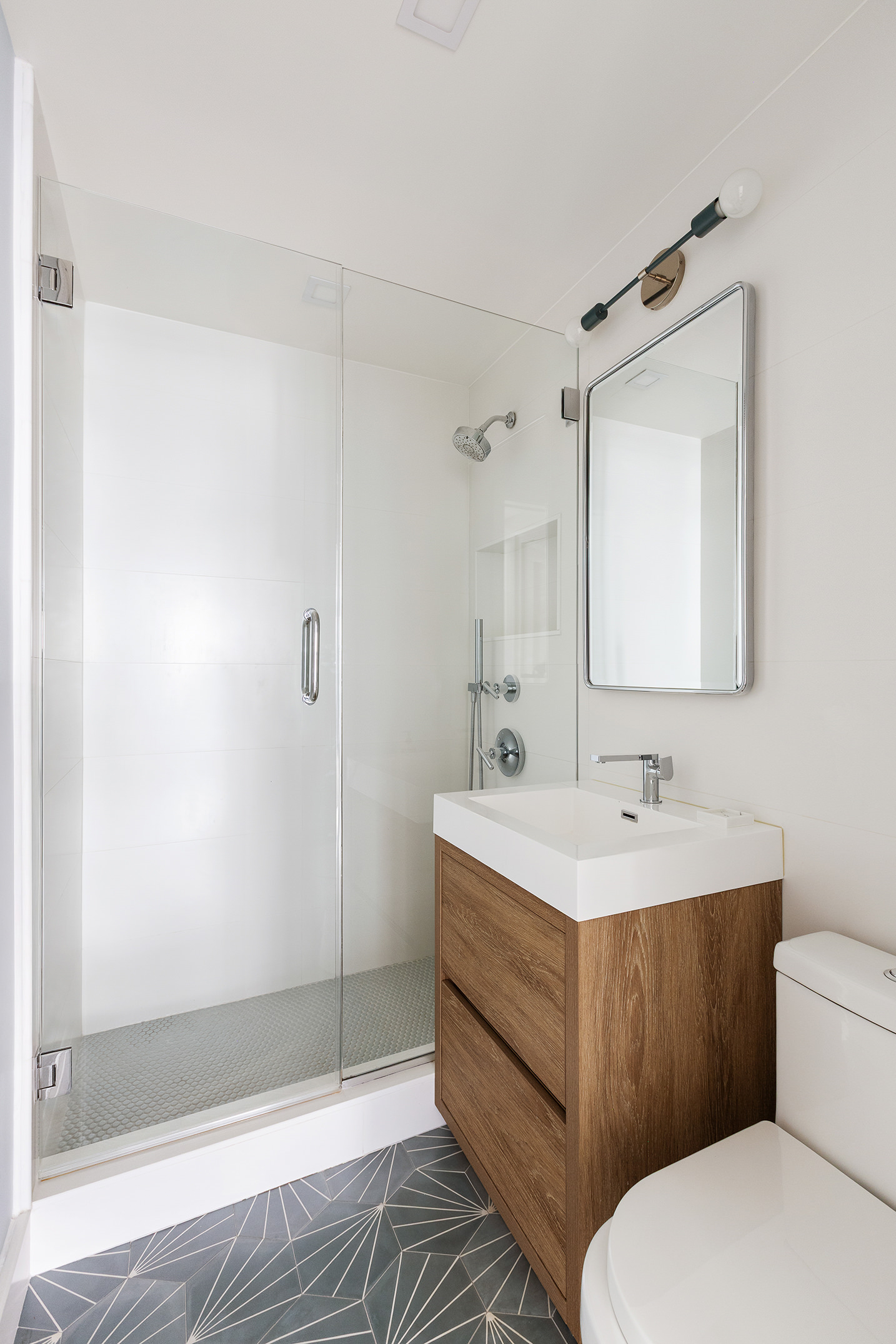 165 West 66th Street, Unit 8ZA Manhattan, NY 10023 - Photo 13 of 16