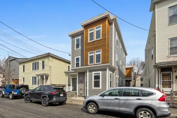 $1,350,000 | 82 Howard Street, Unit 1, Cambridge, MA 02139