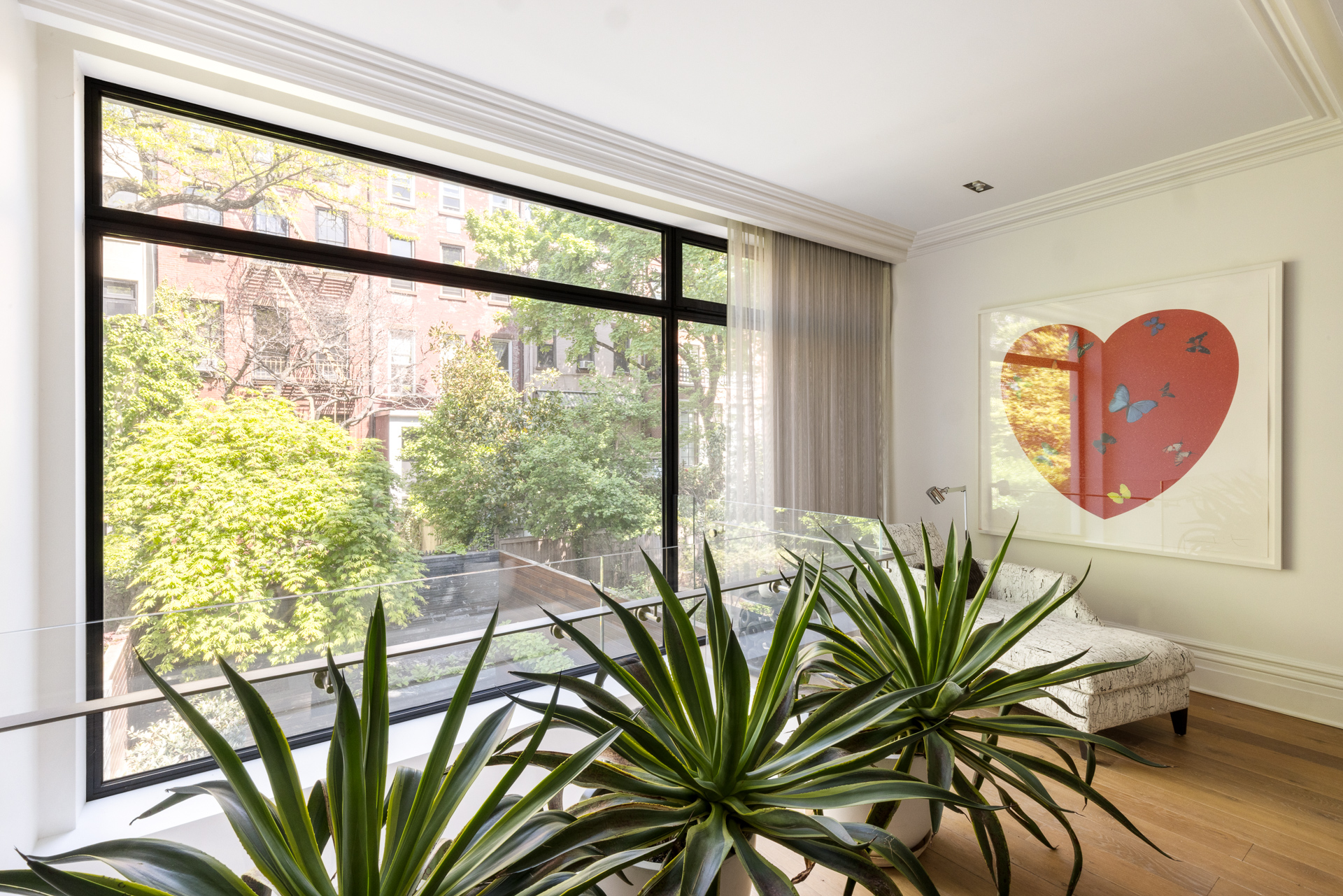 67 Charles Street Manhattan, NY 10014 - Photo 4 of 15 Gallery Image 4