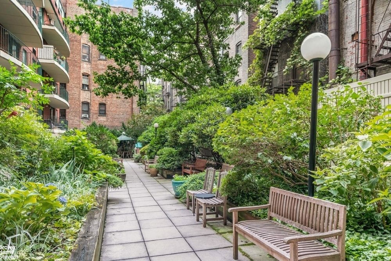 2250 Broadway, Unit 5E Manhattan, NY 10024 - Photo 8 of 10