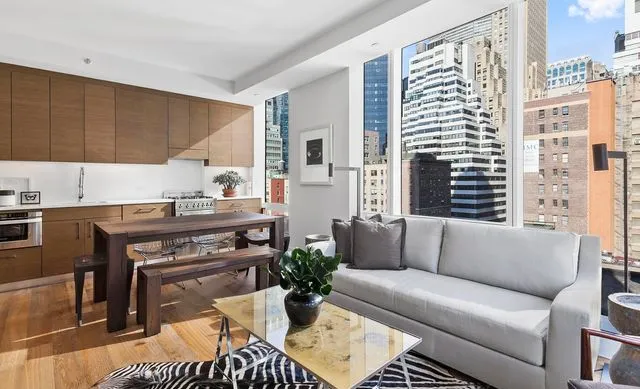 $1,250,000 | 325 Lexington Avenue, Unit 10D | Murray Hill