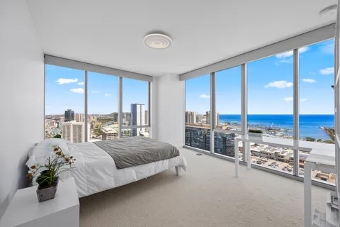 $1,980,000 | 629 Ke’eaumoku Street, Unit 3301, Honolulu, HI 96814