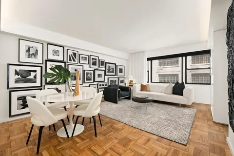 $849,000 | 55 East 9th Street, Unit 4N | Greenwich Village