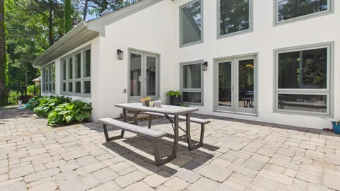 Contact Agent | 10 Quarry Lake Court, Sandy Springs, GA 30342