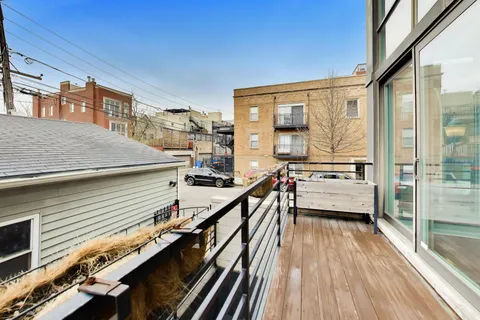 $750,000 | 1086 North Paulina Street, Unit B, Chicago, IL 60622
