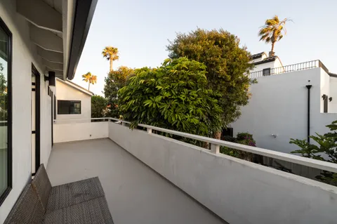 $4,498,000 | 207 21st Street, Huntington Beach, CA 92648