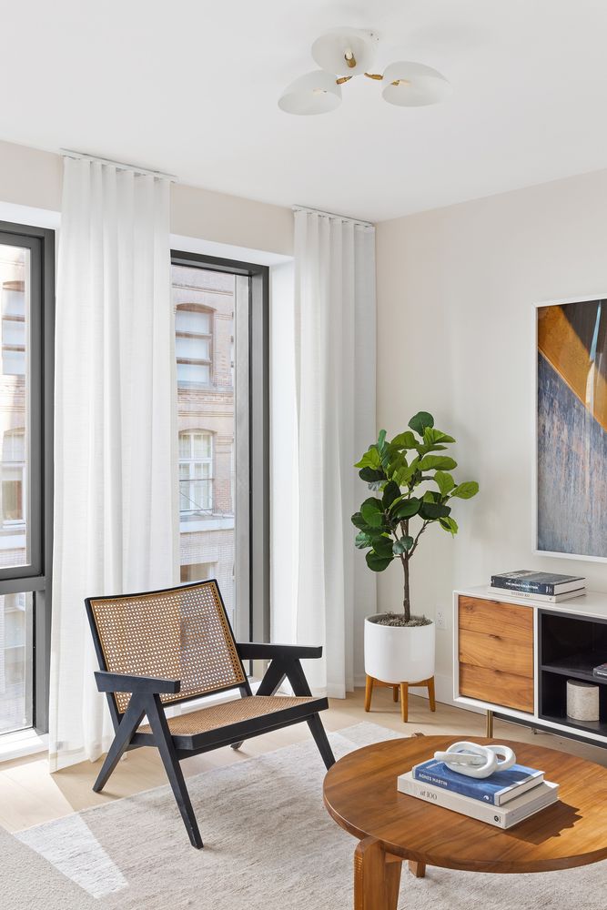 $2,825,000 | 142 West 19th Street, Unit 5 | Chelsea