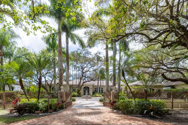 $4,300,000 | 8430 Southwest 98th Street, Miami, FL 33156