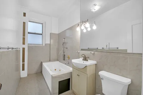 $1,295,000 | 800 Riverside Drive, Unit 1C | Washington Heights