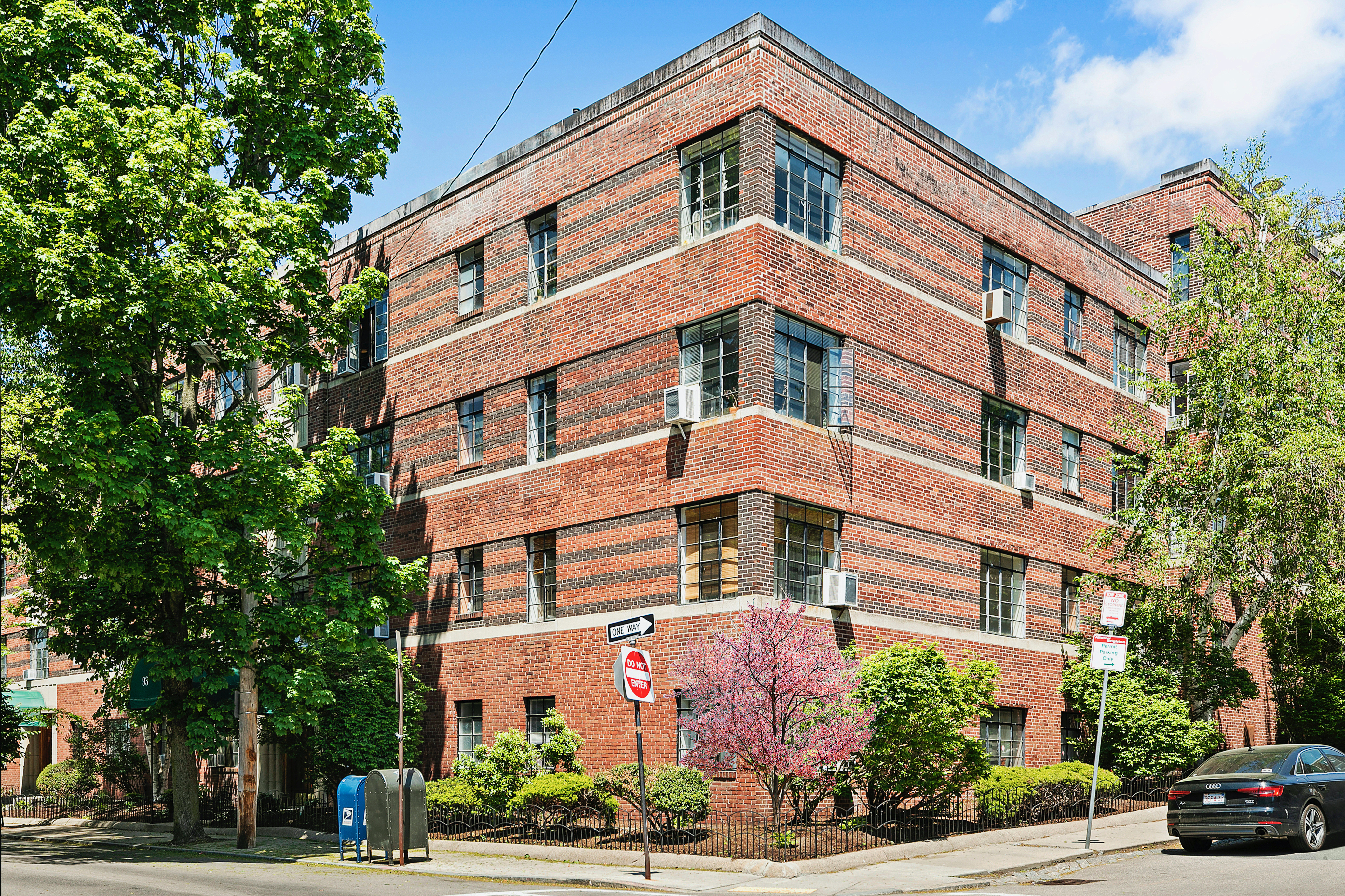 97 Strathmore Road, Unit 11 Brighton, MA 02135 - Photo 10 of 14