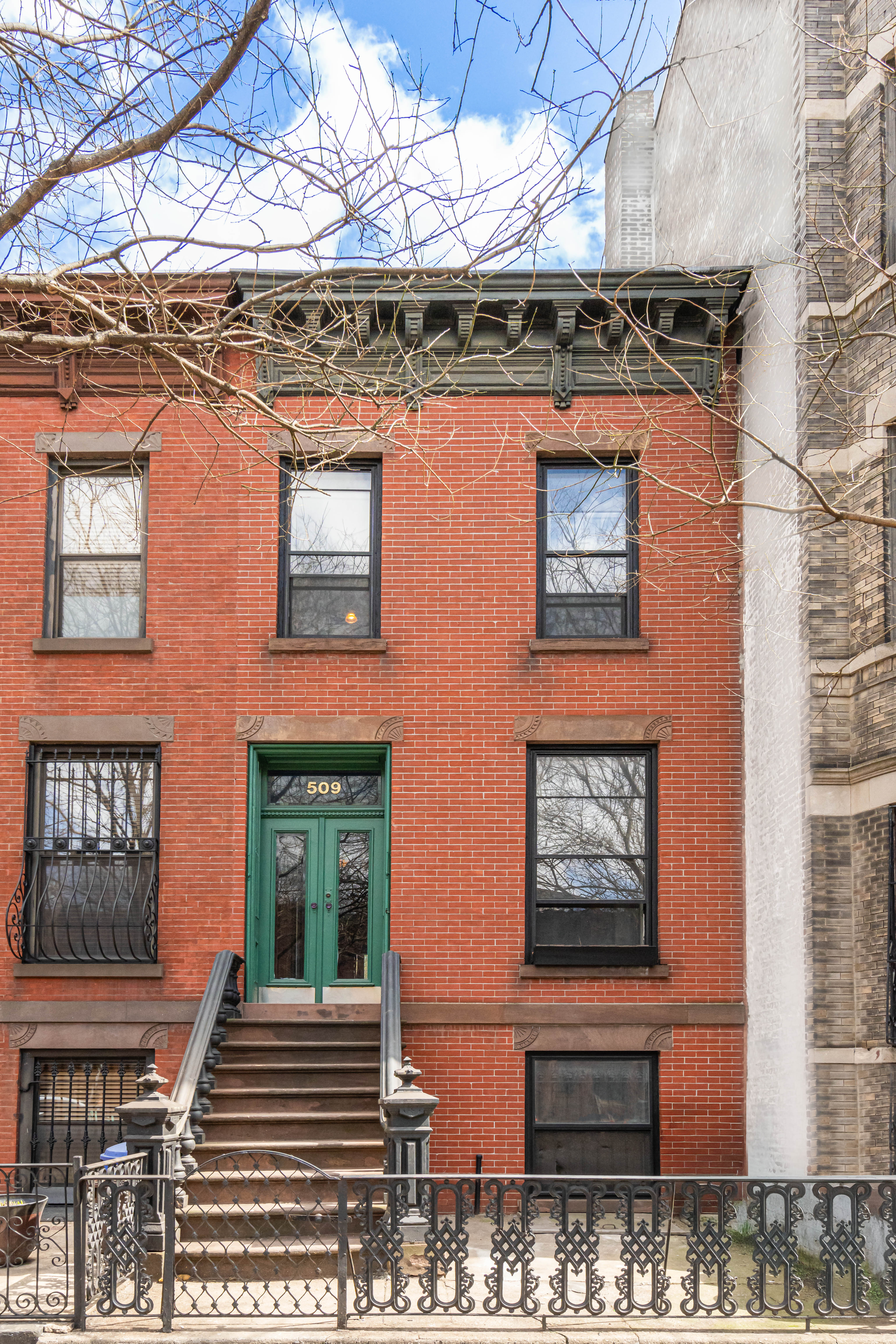 509 6th Avenue Brooklyn, NY 11215 - Photo 19 of 20 a front view of a building
