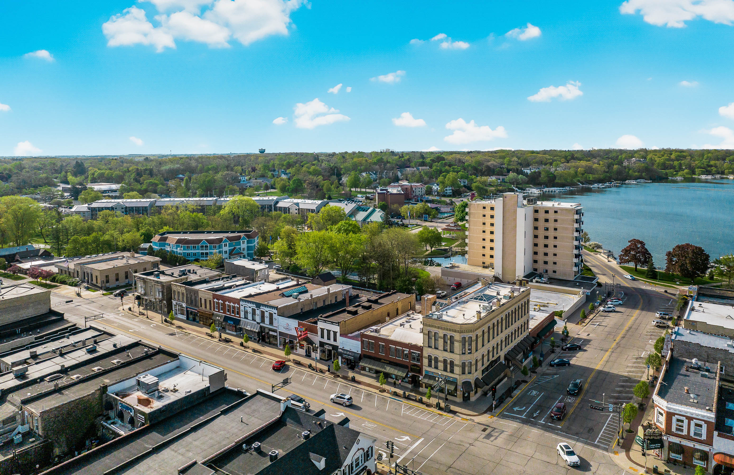 Confidential Lake Geneva, WI 53147 - Photo 4 of 12