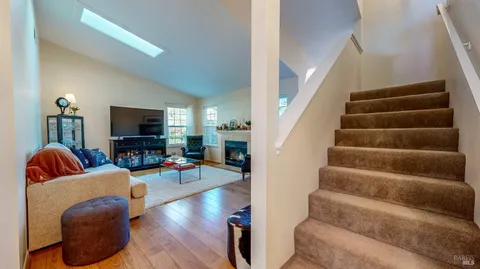 $695,000 | 1678 Creekview Court, Petaluma, CA 94954