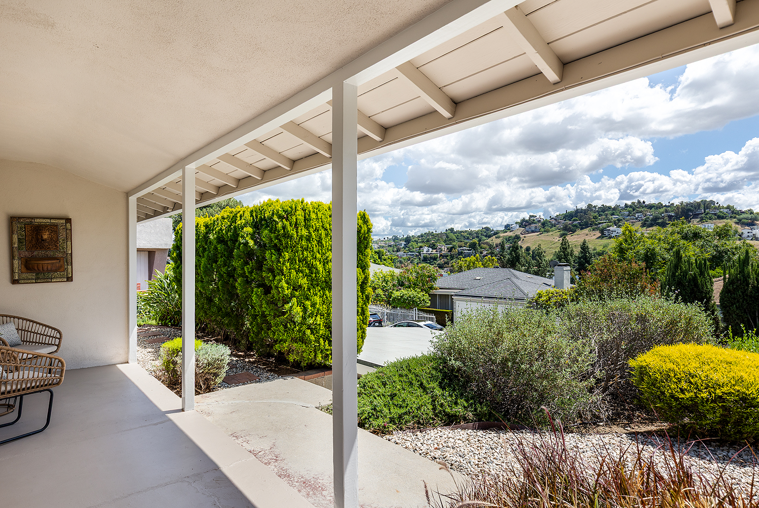 3663 Roderick Road Los Angeles, CA 90065 - Photo 4 of 29