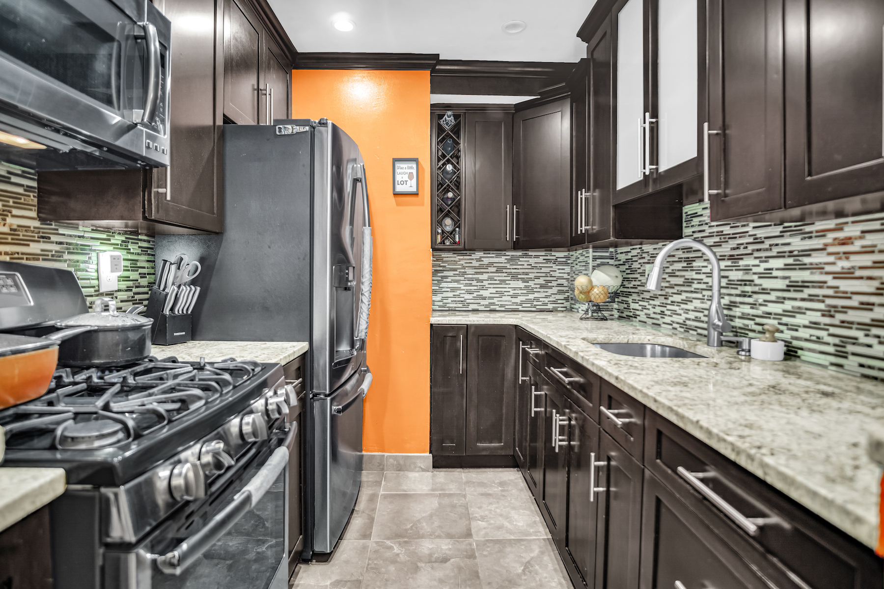 3119 Bailey Avenue, Unit 3K Bronx, NY 10463 - Photo 4 of 7